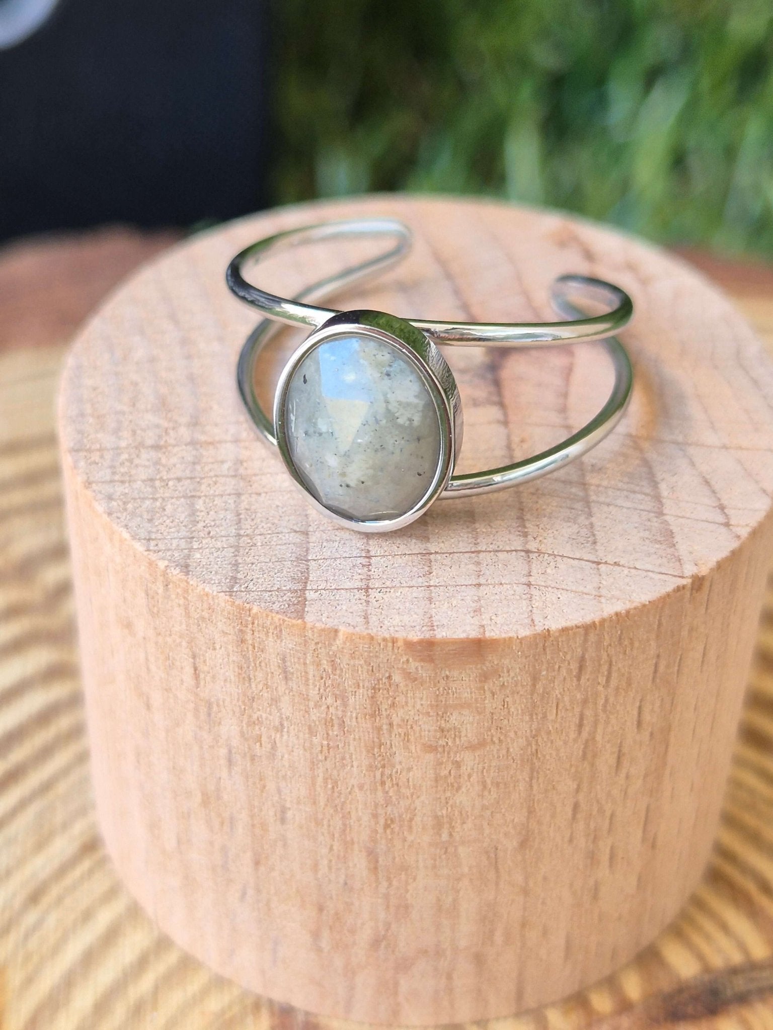 Anillo labradorita acero ajustable ovalo AnillosaceroTienda esotérica Málaga - La Tienda de Tata Magic: tienda Esotérica en Málaga